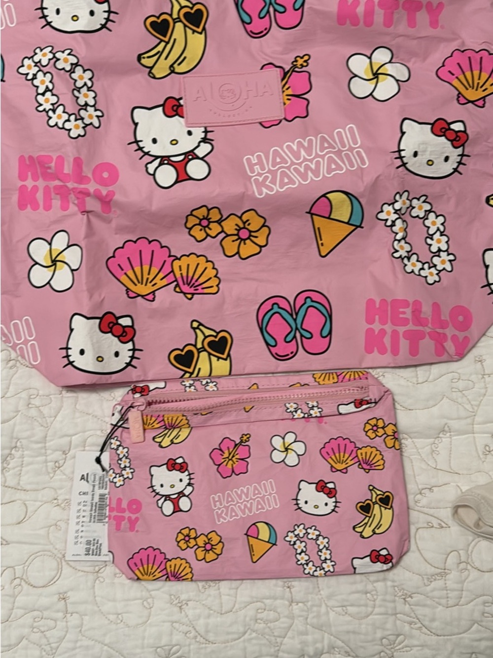 ALOHA Collection Pink Hello Kitty Hawaiian Print Tote with Matching Pouch